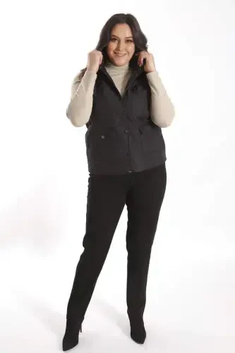 Trend42plus Large Snap Button Quilted Black Vest - 4