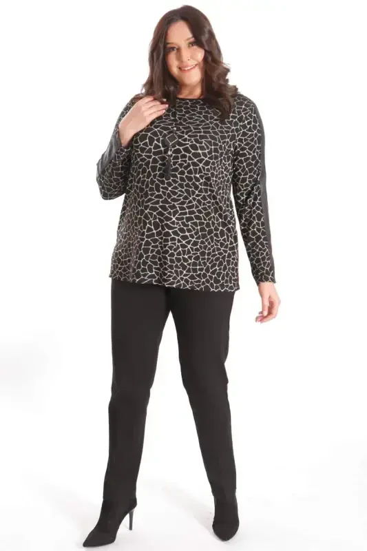 Trend42plus Plus Size Necklace Detailed Digital Printed Sleeves Leather Striped Black Blouse - 6