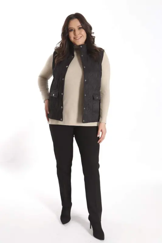 Trend42plus Snap Fastener Quilted Black Vest - 5