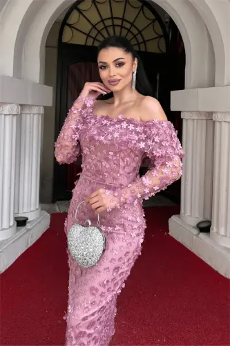 Трехмерное платье-карандаш с цветочным принтом и вырезом-лодочкой - ПУДРА - 4