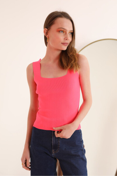 Triko mato Kare bo'yinli ayollar uchun Crop top - Neon Pushya - 5