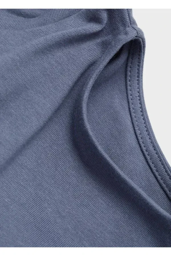 Трикотажная футболка с открытыми плечами - 3