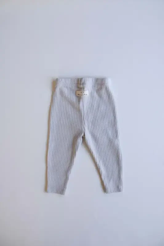 Трикотажные леггинсы в рубчик для малышей, серые - 2
