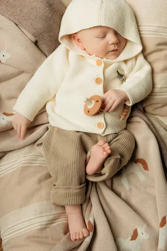 Трикотажный вязаный детский плед 85см X85см для девочки и мальчика Единорог бежево-кремовый3 - 5