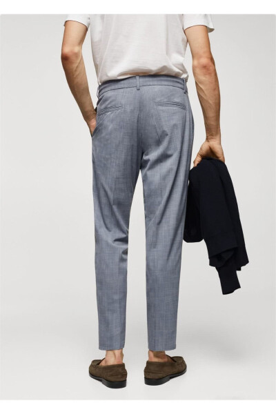 Trousers with clasp pattern - 4