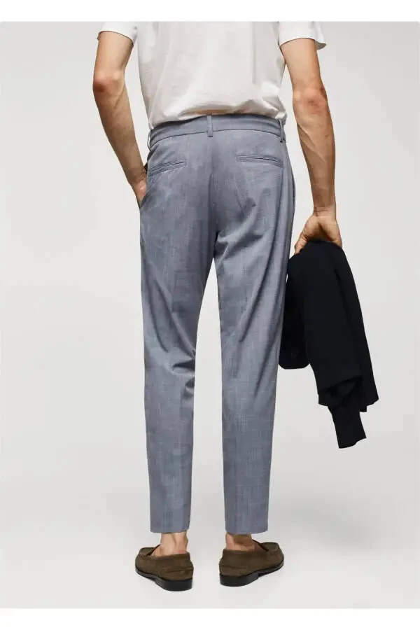 Trousers with clasp pattern - 4