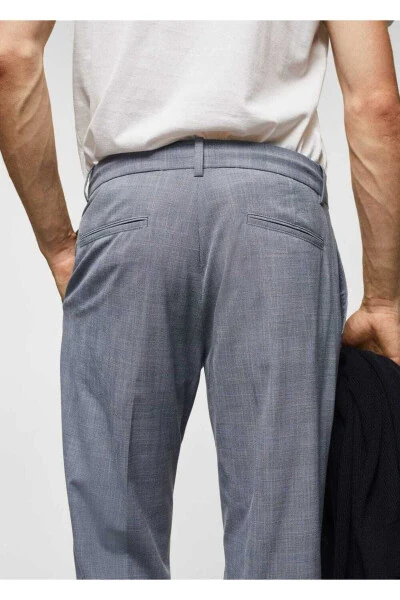 Trousers with clasp pattern - 5