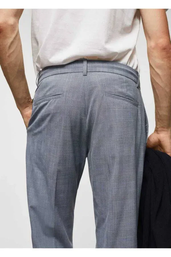 Trousers with clasp pattern - 5