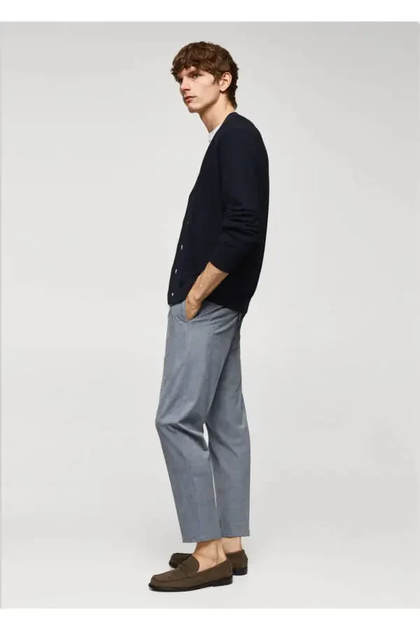 Trousers with clasp pattern - 6