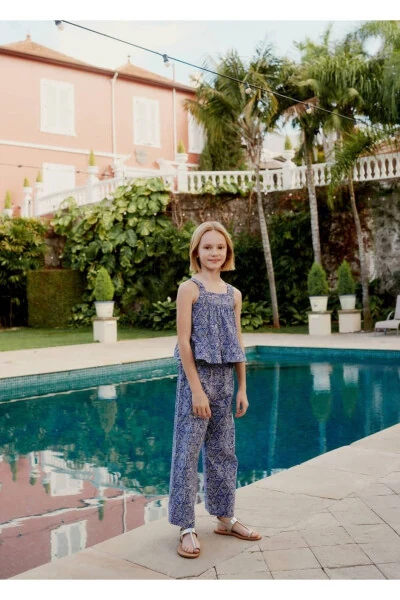 Trousers with lace detailing - 3