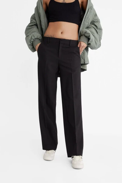Trousers with pockets - 9