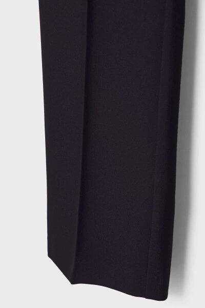 Trousers with pockets - 14