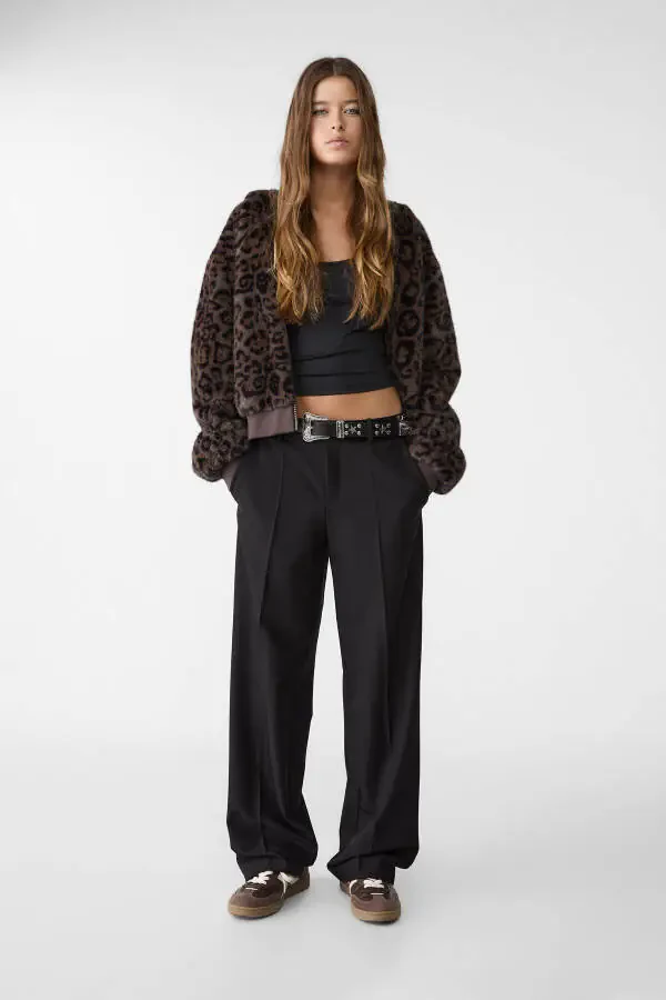 Trousers with pockets - 1