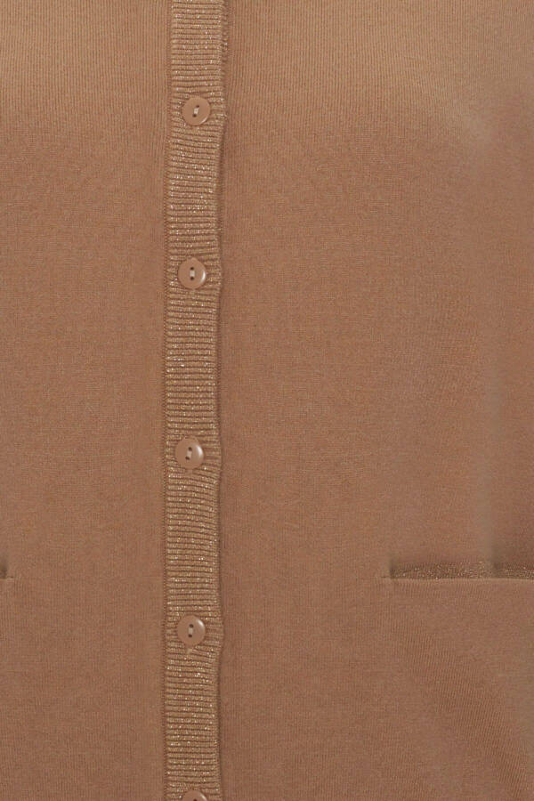 Tugmali jilosli cho'ntakli triko kardigan - 8