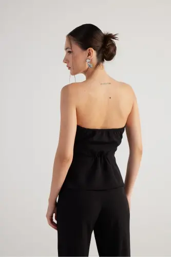 Тугмаси бордоқли StraplezNia блузка Қора - 5