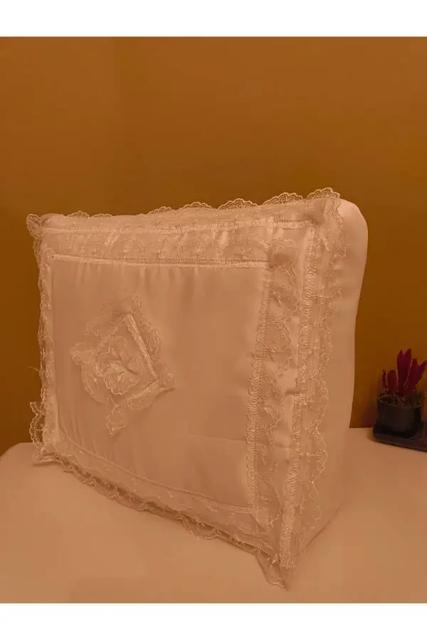 Tul Kremi Dog'riqsiz Dasturxon 160 / 220 Sm O'lchamda Mashinada Yuvilishi Mumkin Dog'riq Tutmaydigan Chеyzlik - 3