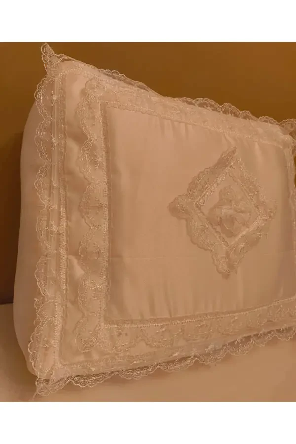 Tul Kremi Dog'riqsiz Dasturxon 160 / 220 Sm O'lchamda Mashinada Yuvilishi Mumkin Dog'riq Tutmaydigan Chеyzlik - 4