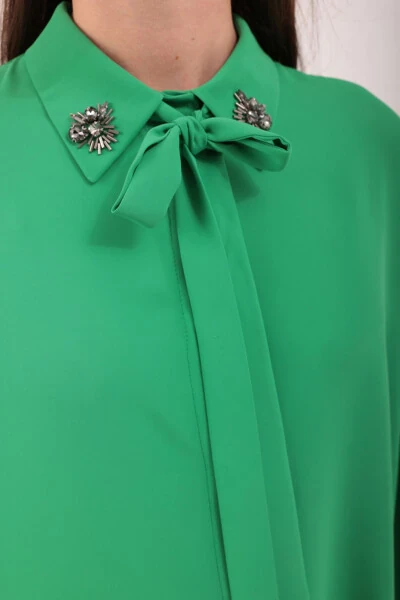 Tunic with detailed hood and cape back. - 5