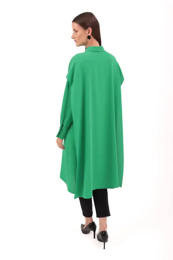 Tunic with detailed hood and cape back. - 6