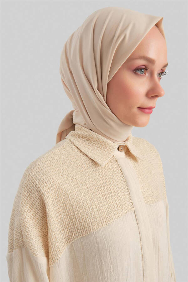 Tunic with mesh and shimmering fabric, code 24Y3541, Moonstone color. - 10