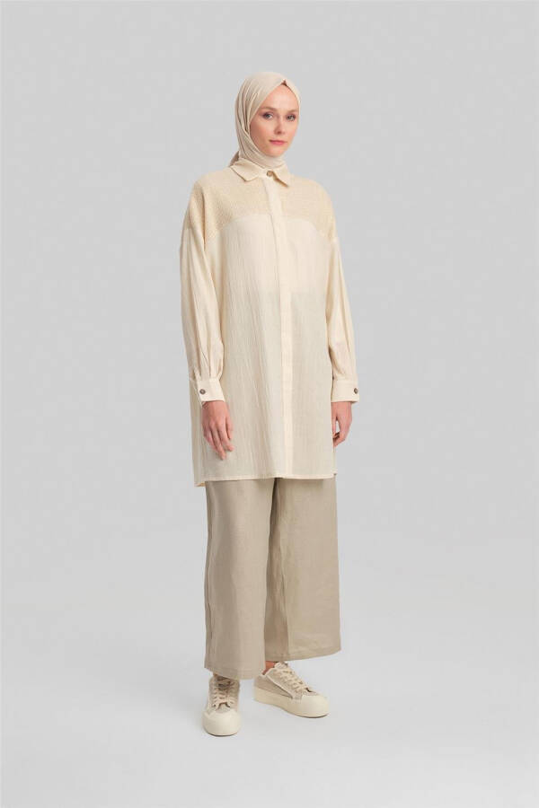 Tunic with mesh and shimmering fabric, code 24Y3541, Moonstone color. - 2