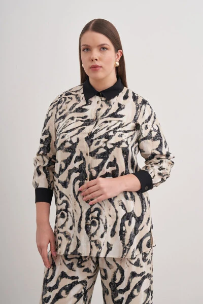 Tunic with Pleated Brooch Detail - 3