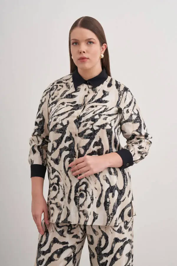 Tunic with Pleated Brooch Detail - 3