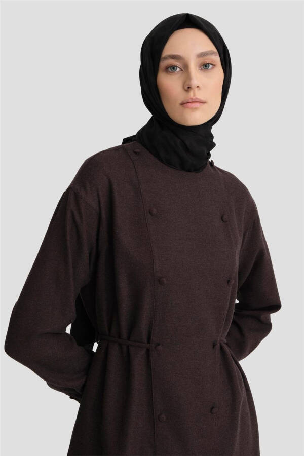 Туника с карманами и завязками на талии 24K3608 Бордовая - 7