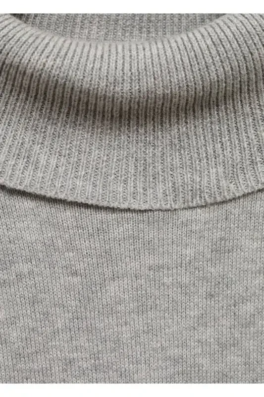 Turtleneck knit sweater - Medium Heather Grey - 6