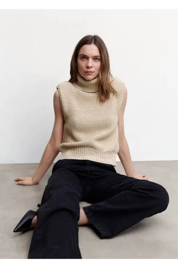 Turtleneck Knitted Vest - 5