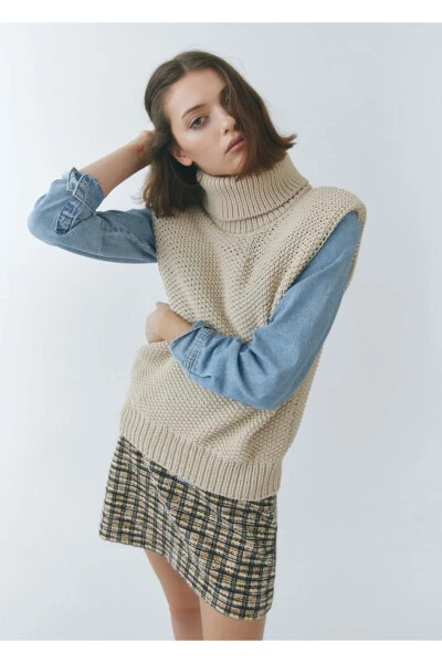 Turtleneck Knitted Vest - 8