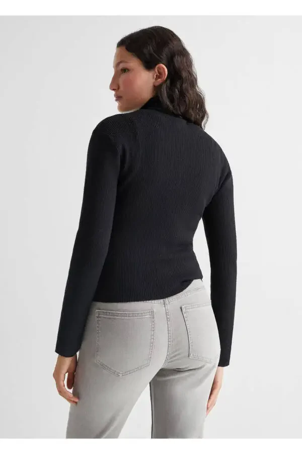 Turtleneck sweater - 4