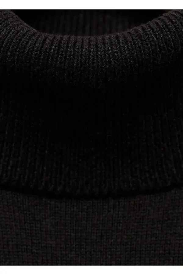 Turtleneck sweater - 3