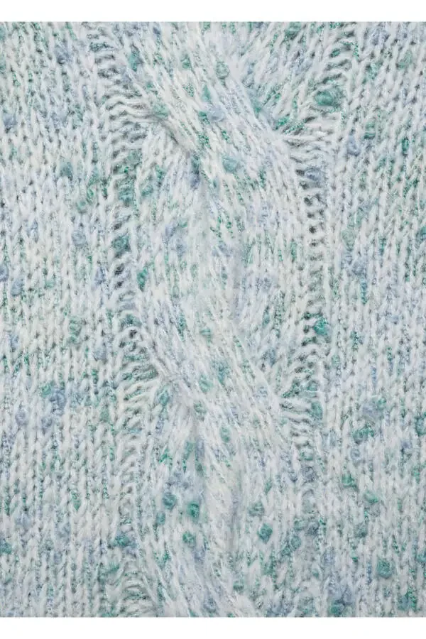 Two-Tone Knitted Sweater - 8