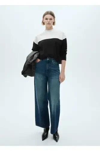 Two Tone Perkins Collar Sweater - 1