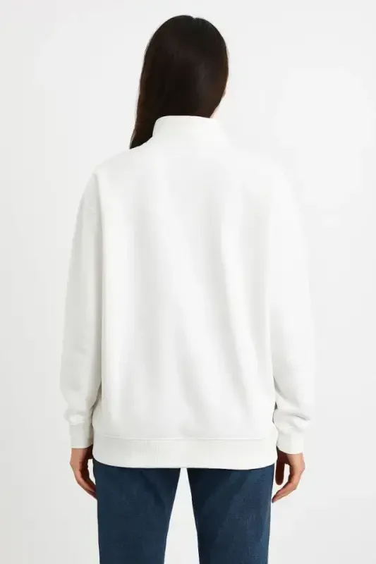 Üç İplik Dık Yaka Yarım Fermuarlı SweatShirt - Beyaz - 2