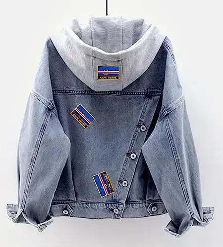 Uijokdef 1 dona Kabo-Verde bayrog'i yamoqlari dazmollanadi yoki tikiladi kashtado'zlik taktik harbiy milliy Kabo-Verde yamog'i - 3