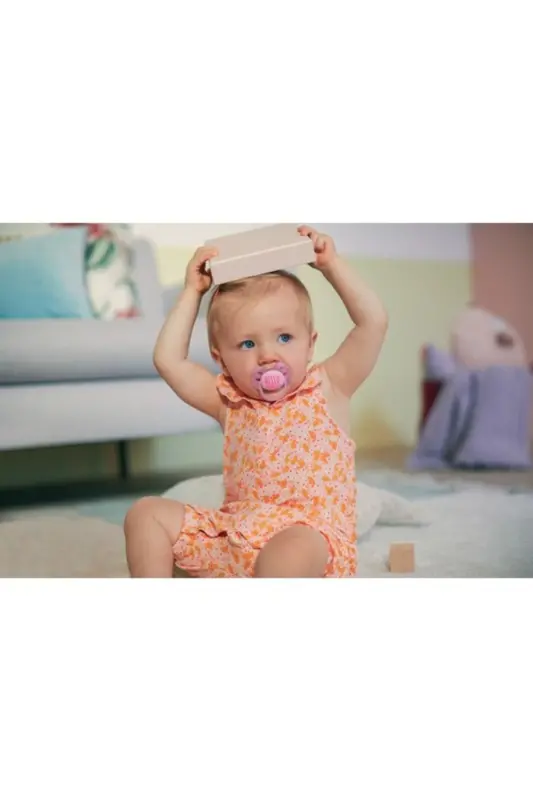 Ultra Soft Patterned Soother 6-18 Girl Scf223/02 - 3