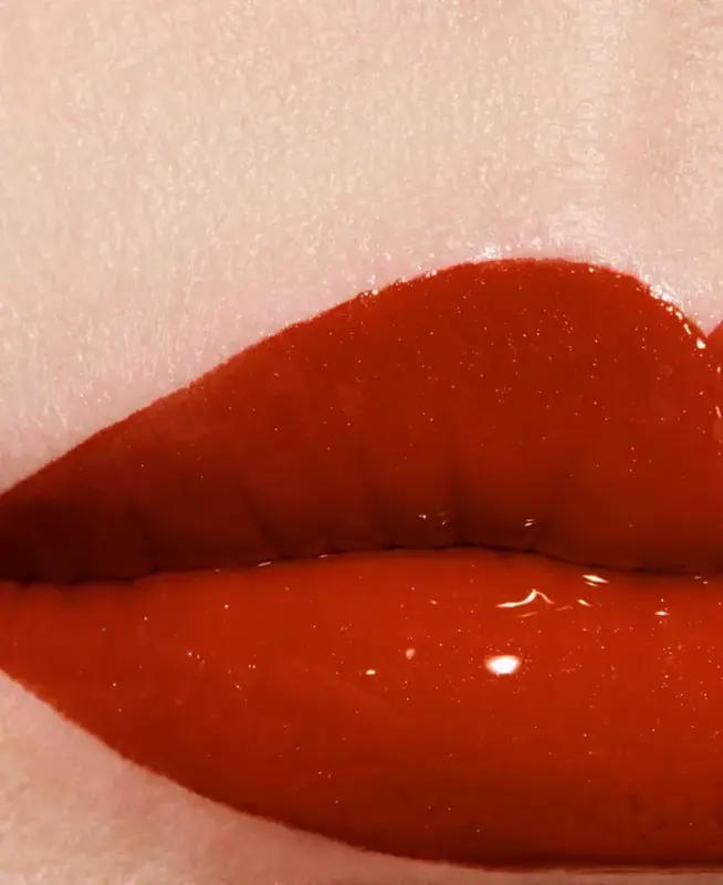 Ultra Wear Lip Colour - 176 BURNING RED - 4