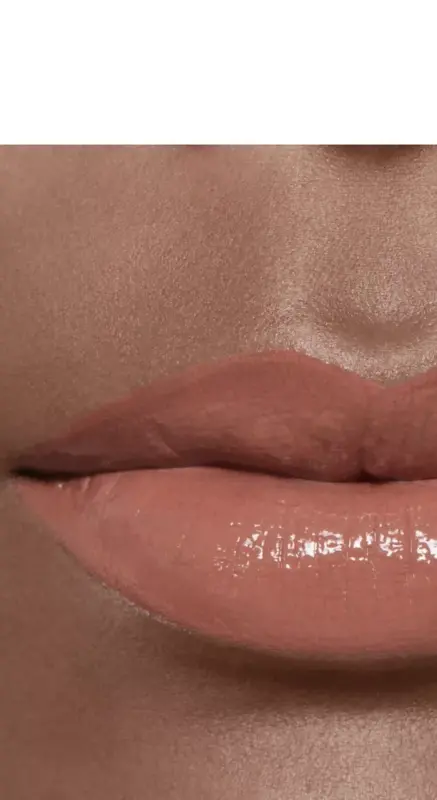 Ultrawear Shine Liquid Lip Colour-62 Still - 4