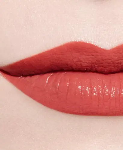 Ultrawear Shine Liquid Lip Colour-82 Beige Confidentiel - 4