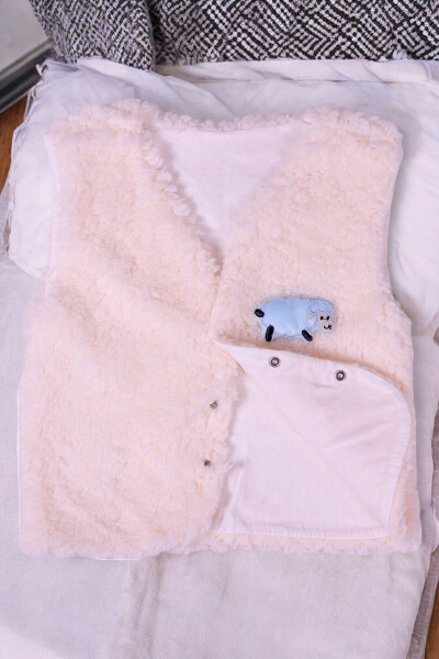 Unisex baby vest with sheep embroidery, Welsoft outer layer - 5