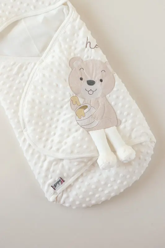 Unisex Baby White Cute Topitos Embroidered Velboa Swaddle - 2