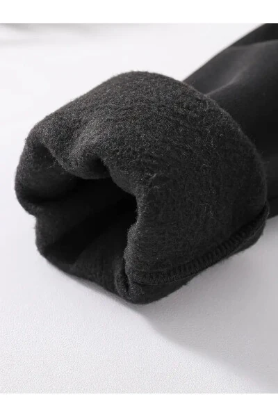 Unisex fermuarlı kapşonlu kardigan ko'ylagi va 2 ta'rtibda futbolka to'plami. - 4