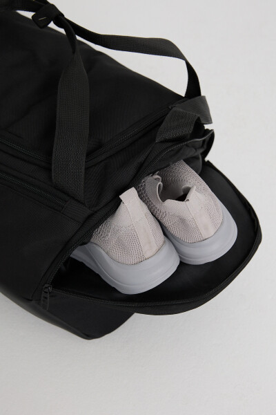 Unisex Sports Fitness and Travel Bag with Shoe Compartment - 4