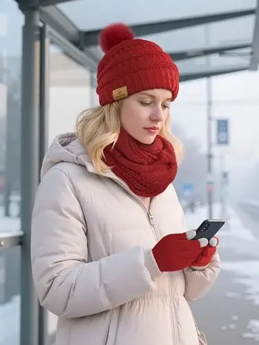 URATOT 4-In-1 Qishki Issiq To'plamlar Trikotaj Sharf Sensorli Ekranli Qo'lqoplar Beanie Pompom Shlyapa va Erkaklar yoki Ayollar uchun Qishki Quloq Isitgich 
