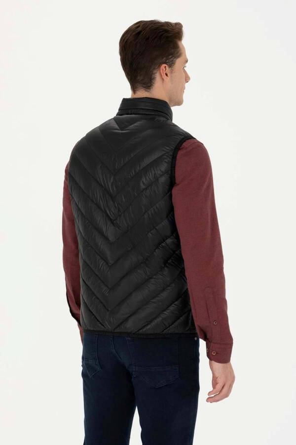 U.S. Polo Assn. Woven Vest Men - 7