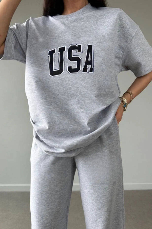 Usa T-shirt Jogger Shimlari - Kulrang Bosilgan Yuqori va Pastki Sport Kostyumi, O'lchamli, Aylana Yoqa - 2