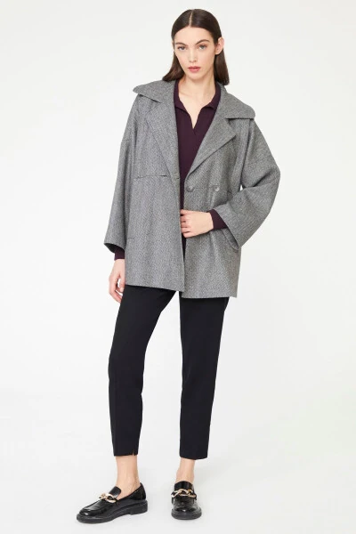 Uzoq yengli, orqa tomoni kashtachilikli palto. - ADL (1)