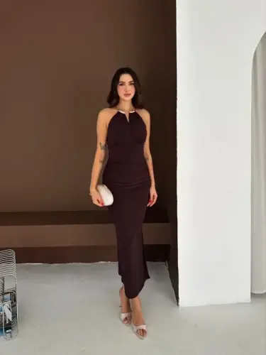 Uzun Abiye Elbise Yırtmaçlı Sırt Dekolteli Şık Gece Elbisesi - Kahverengi - BÜYÜKBEDENIZ (1)